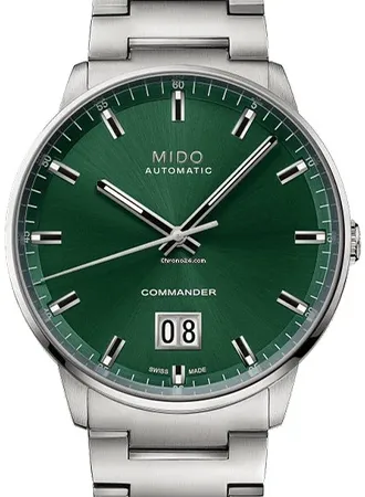 Commander Big Date Green Ref. M021.626.11.091.00