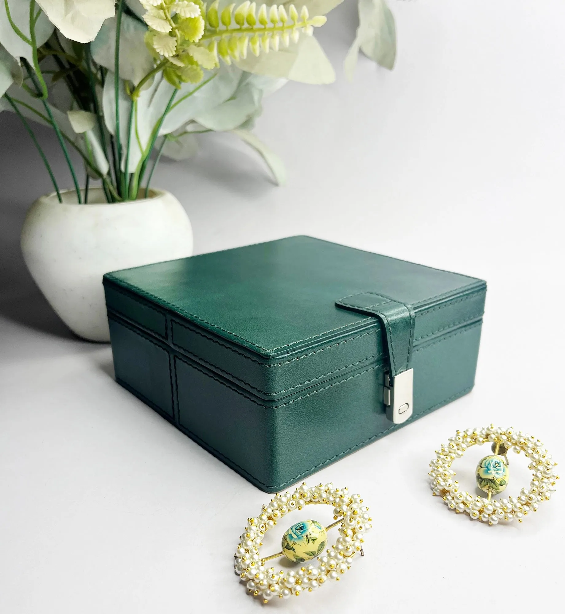 Divine Leather Jewelry Box - Green