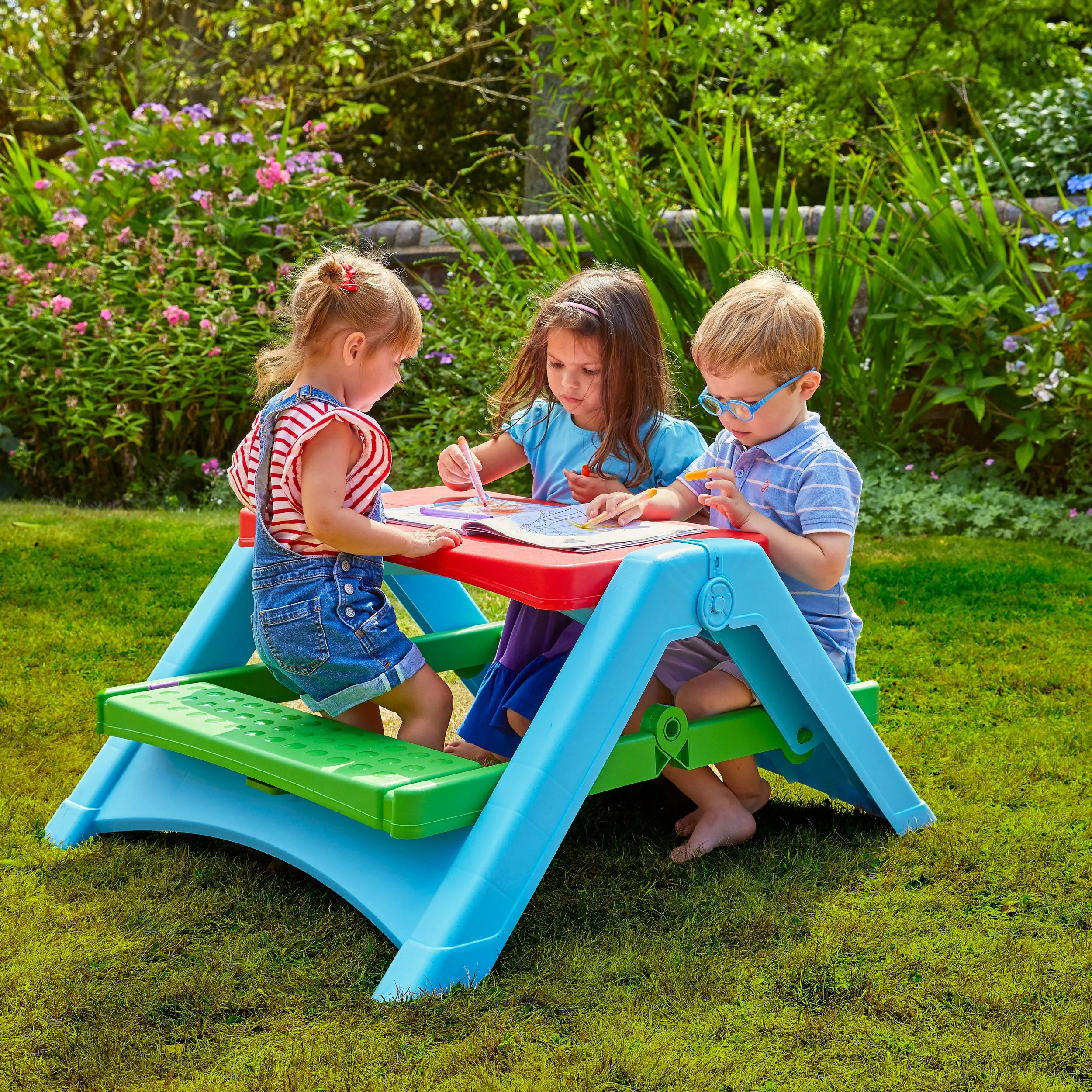 PalPlay Plastic Table